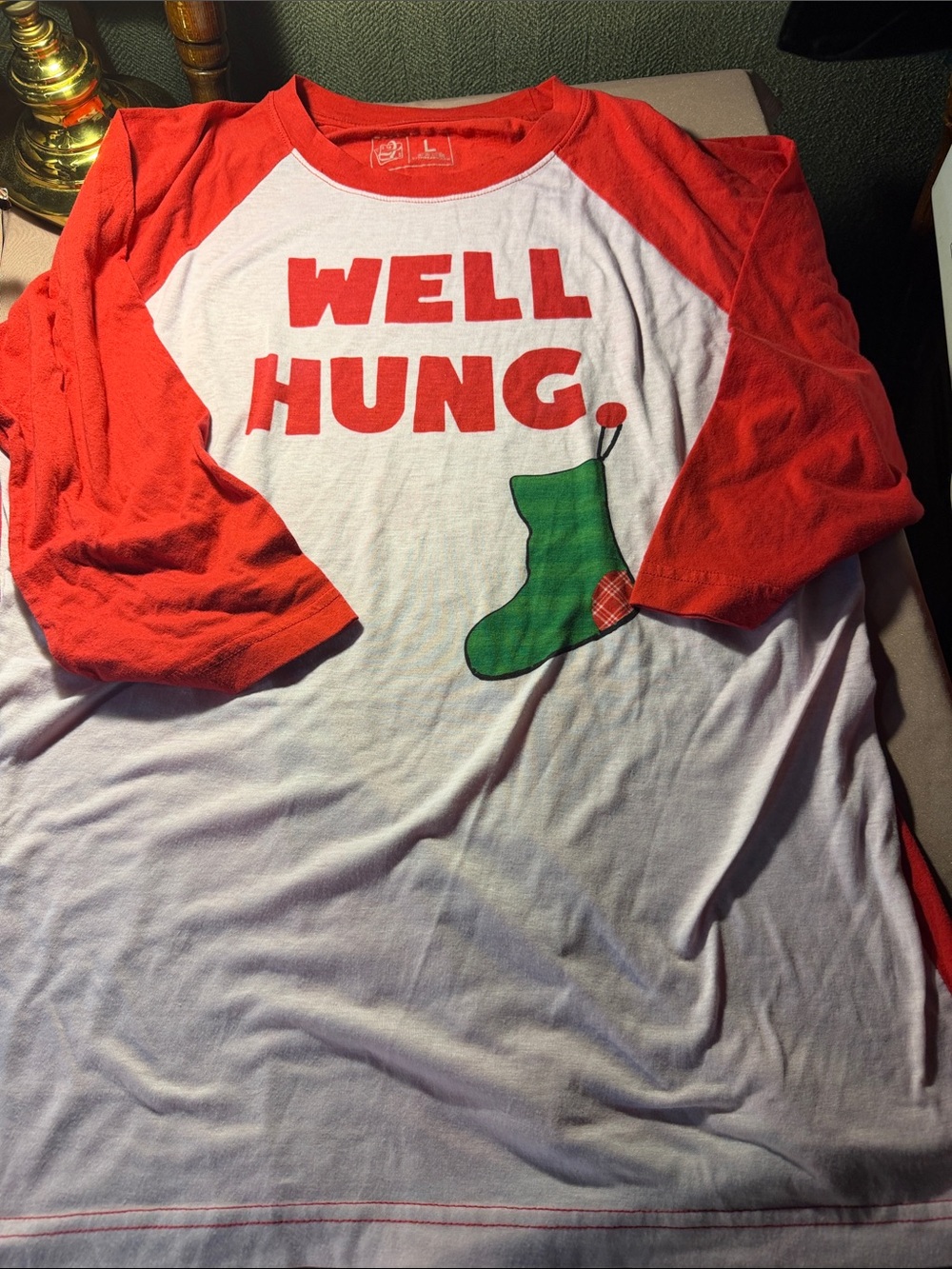 21men Red & White Raglan Graphic Undershirt with Green Stocking Graphic
